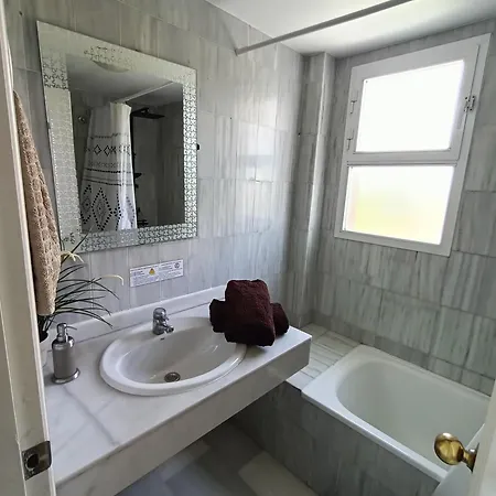 Colossus Recinto Ferial Pool Apartment *